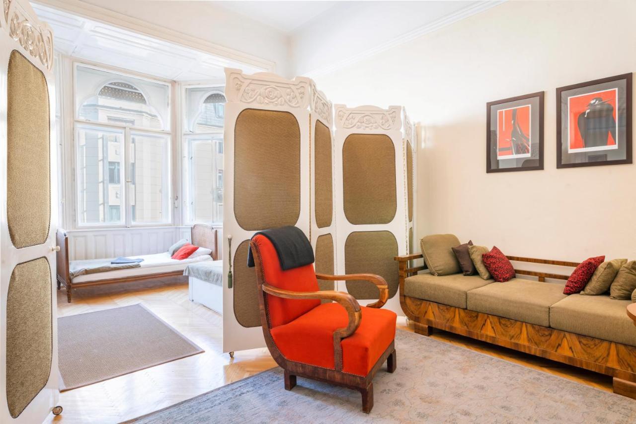 Appartement Stunning Spacious Art Nouveau Apart , Grand Piano