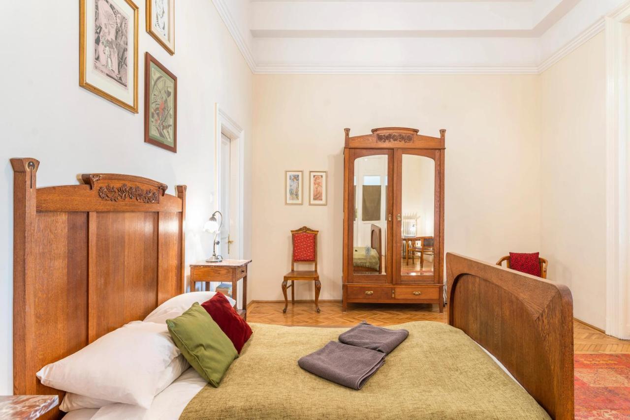 Stunning Spacious Art Nouveau Apart , Grand Piano Appartement